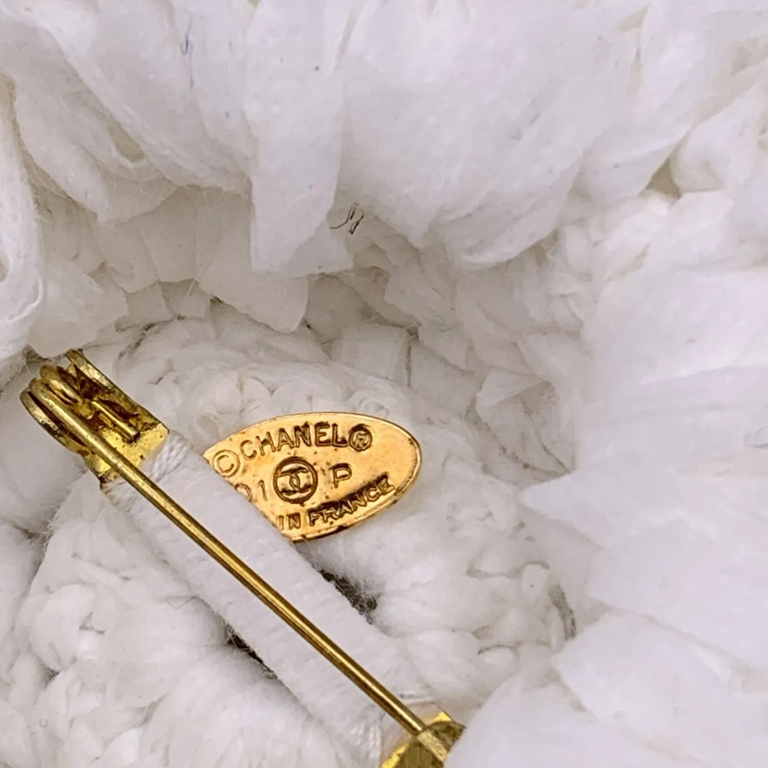 Chanel White Crochet Camellia Camelia Flower Brooch Pin